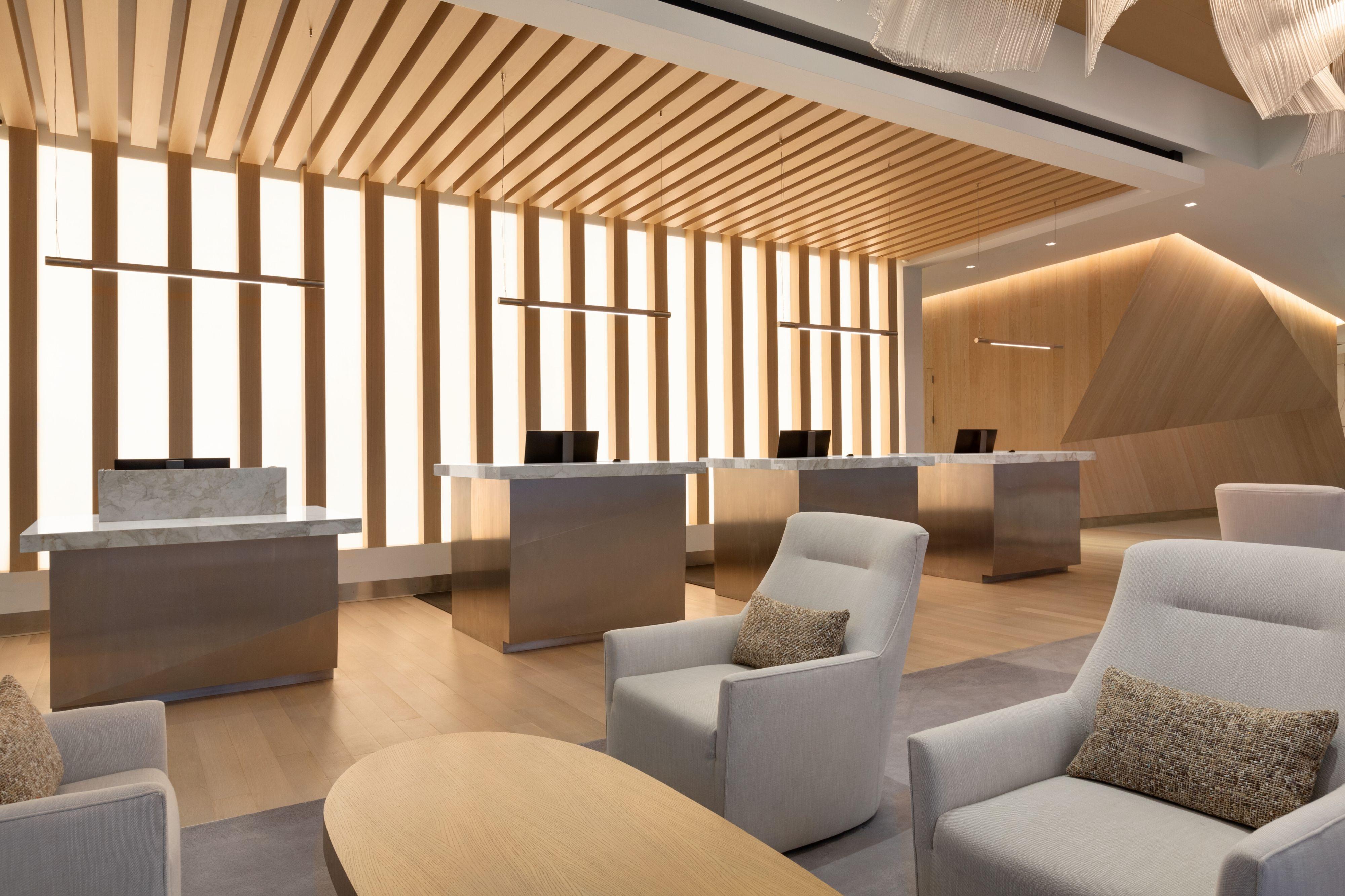 เรดิสัน บลู อนาไฮม์ Hotel ภายนอก รูปภาพ The new lounge at the airport