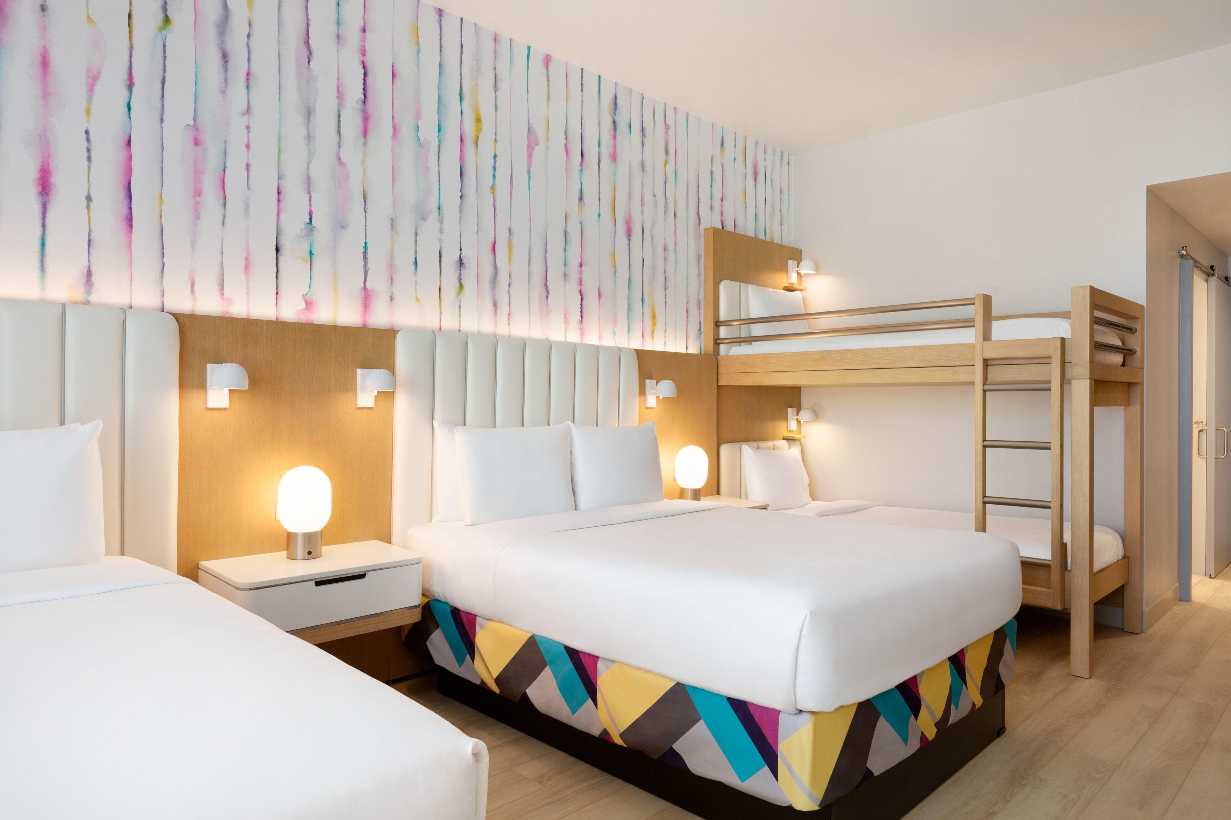 เรดิสัน บลู อนาไฮม์ Hotel ภายนอก รูปภาพ Family room