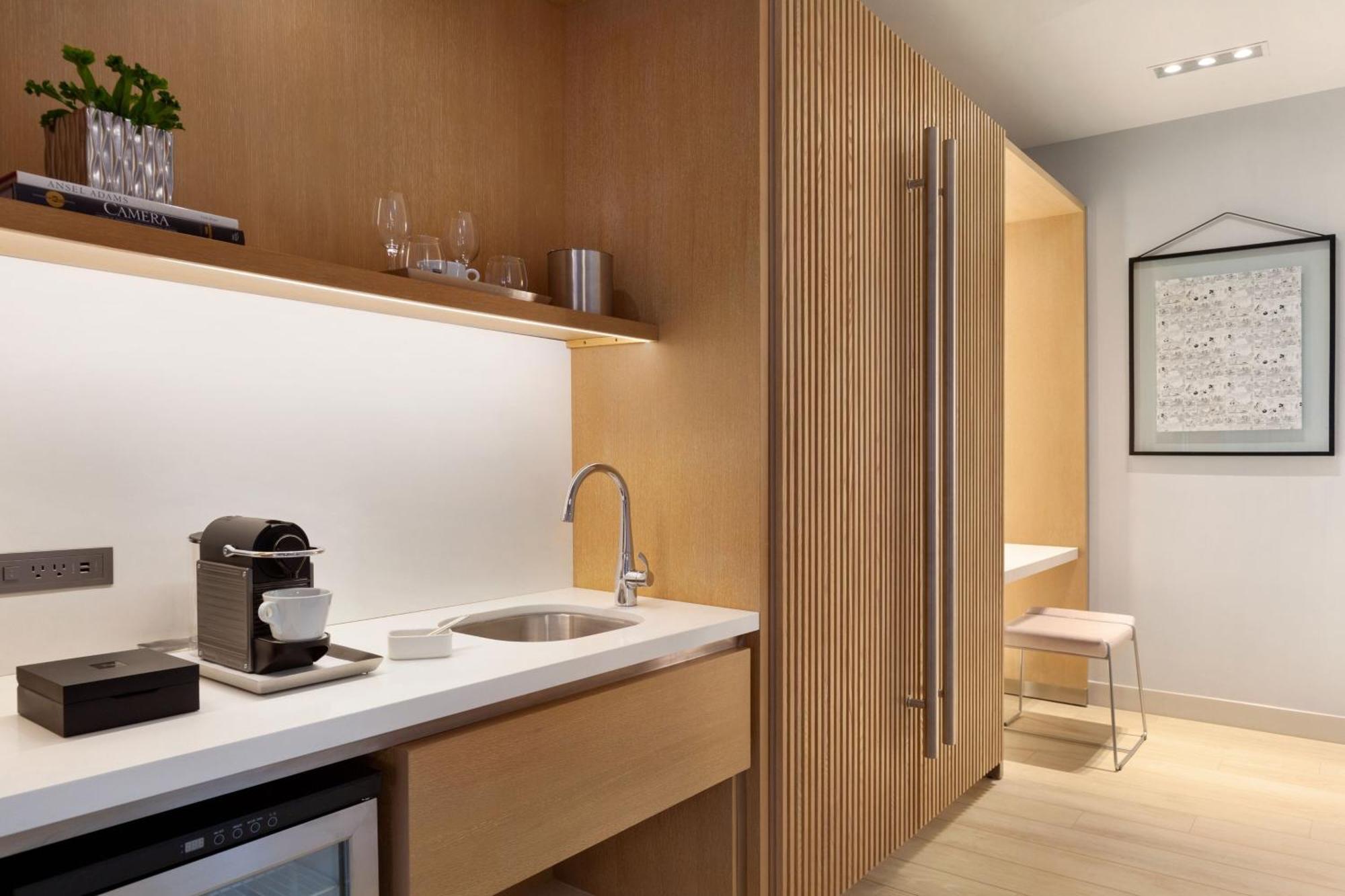 เรดิสัน บลู อนาไฮม์ Hotel ภายนอก รูปภาพ